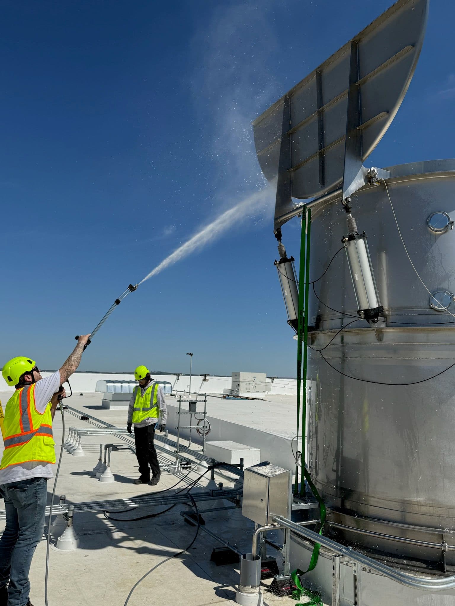 Apex Exterior Cleaning at Work in Pasco image