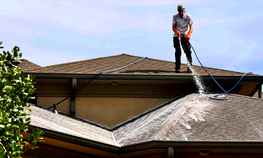 Can Roof Cleaning Improve the Energy Efficiency of My Home in Richland?